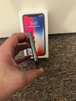 Apple iPhone X 64gb. Originalni stav - 5
