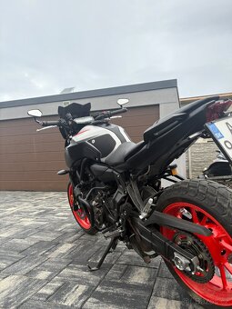 Yamaha MT07 - 5