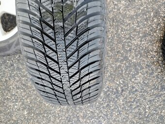 Celoroční pneu s disky 205 55 16 - 5
