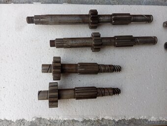 nahradni dily ČZ 175 - 5