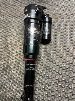 Tlumič Rockshox - 5
