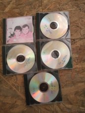 originál CD - různí interperi a žánry - 5