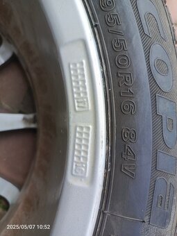 Toyota Yaris-letní pneu. - 5