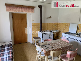 Prodej RD se zemědělským zázemím (chlévy, stodola) velká zah - 5