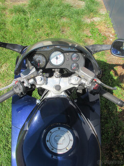 Honda VFR 750 RC36 II - 5