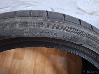 Letní pneu 225/40/19 2xPirelli, 2xBridgestone - 5