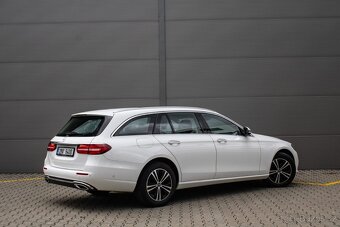 Mercedes-Benz E 220D 4MATIC - 5