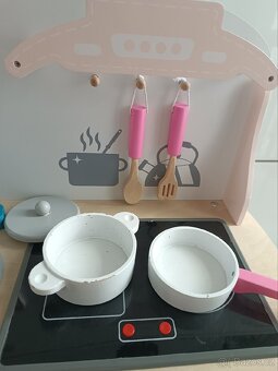 Dětská dřevěná kuchyňka Ecotoys se zvuky - 5