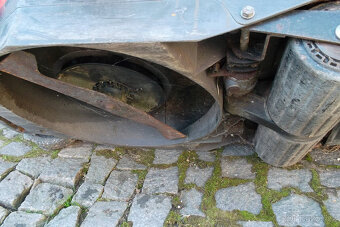 Benzínová sekačka Flymo s pojezdem - 5