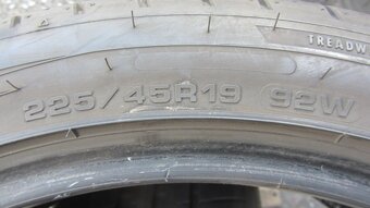 Letní pneu 225/45/19 Dunlop - 5
