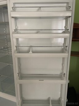 Prodám lednici s mrazákem Liebherr - 5