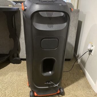 JBL 710 800W - 5