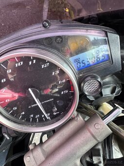 Yamaha r1 - 5