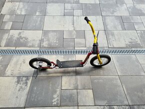 Jízdní kolo a koloběžka - 5