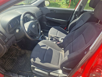 Hyundai i30 1.6 CRDi - 2009, ČR - 5