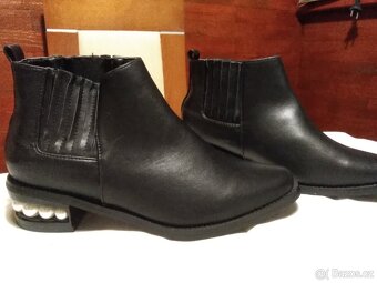 nove damske kotnikove boty CATHERINE - 5