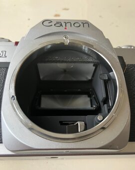 Canon Av-1 - (50mm f1:1,8) - 5