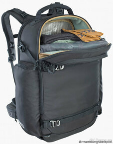 Nový batoh EVOC CP 35L Black - 5