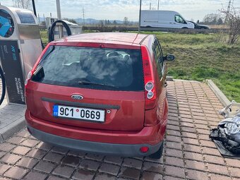 Ford Fiesta 1.3i 51 kW, 190 000 km - 5