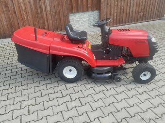 ZAHRADNÍ TRAKTOR HUSQVARNA - 5