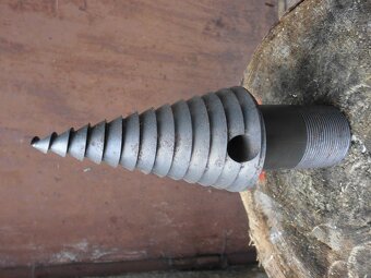 kuželová štípačka dřeva za traktor, malotraktor - 5