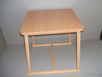 DĚTSKÝ STOLEČEK A ŽIDLIČKY - 5