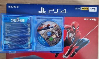 PlayStation 4 Slim 1TB + Spider-Man - 5