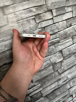 iPhone 12 White - 5