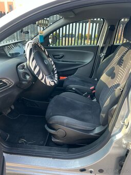 Lancia Ypsilon 312 - 5