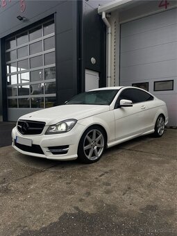 Mercedes Benz C220cdi - W204 COUPE - 5