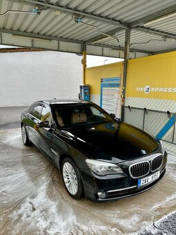 BMW 740d F01 - 5