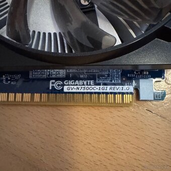 GIGABYTE GeForce GTX 750 OC 1 GB GDDR5 - 5