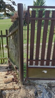 BRÁNA, DVOUKŘÍDLÁ BRÁNA K PLOTU - 5