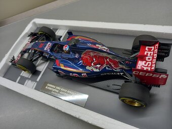 F1 TORO ROSSO STR10 AUSTRÁLIE 2015 MAX VERSTAPPEN 1:18 - 5