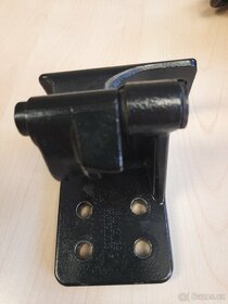 MAN TGA , TGS, TGL - panty dveří řidiče - 5