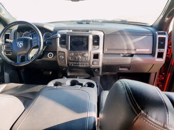 Prodám Dodge Ram Power Wagon 2500, závěsné zařízení na 4,5 t - 5