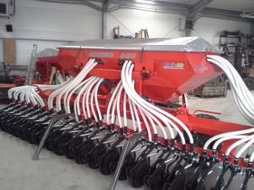 Secí stroj - Kverneland Accord DV6 - 5