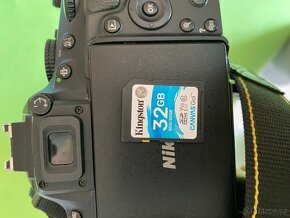 Nikon D5100 - 5