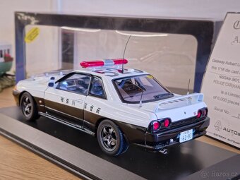 Nissan Skyline R32 Police 1:18 Autoart - 5