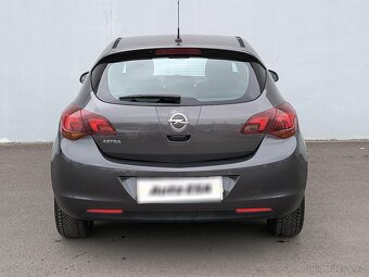 Opel Astra 1.6i , 85 kW benzín, 2010 - 5