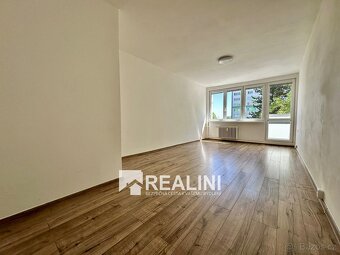 Pronájem bytu 2+1 s lodžií o velikosti 63 m2 v Ostravě - Záb - 5