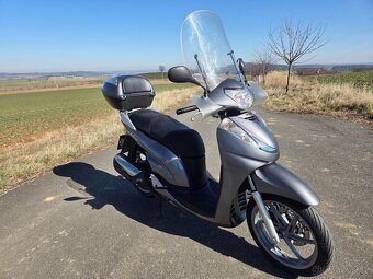 Honda SH 300 - 5