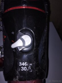 Lyzaky delka 30,5 cm vel.10. Ve druhem inzeratu jsou lyze. - 5