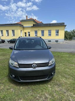 Volkswagen Touran 1.6TDi DSG - 5