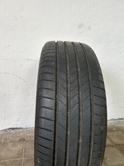 Bridgestone 215/60/16 dot24 - 5
