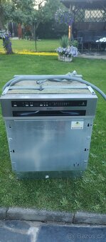 Vestavná myčka Whirlpool 60cm - 5