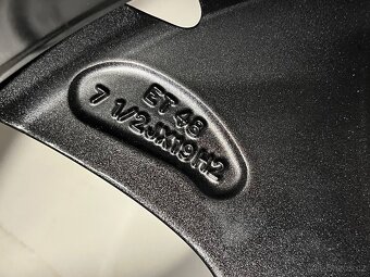 Octavia 4 R19 Nová originální letní sada (2025) - 5