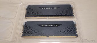 Operační paměť Corsair Vengeance RGB Pro - 5