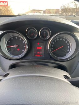 Opel Meriva 1.4 74Kw 2012 - 5