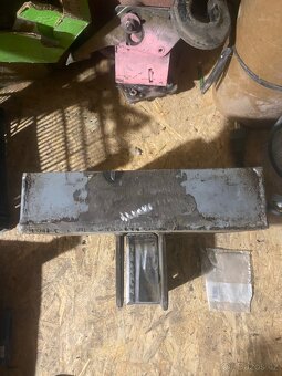 Víko hydrauliky na Zetor 25 - 5